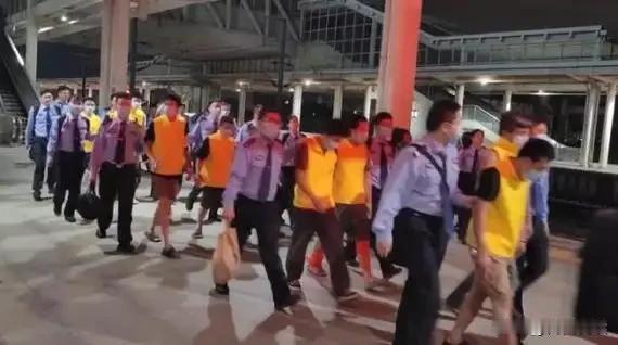 这些年总能刷到很多关于缅甸、尤其是缅北的新闻，不少内地人在那边遭受伤害，被困、被