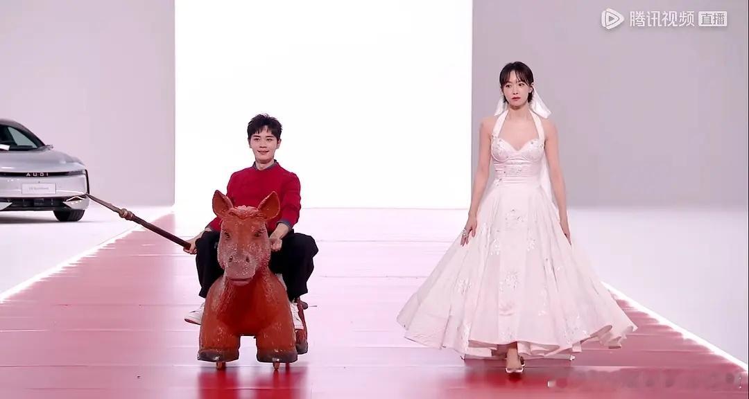 宋茜居然能忍得住星光大赏红毯