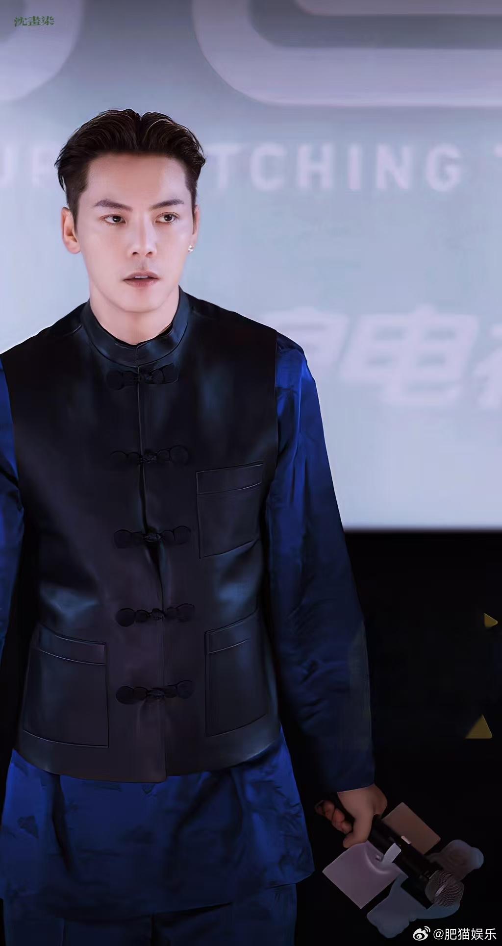 陈伟霆cha了震胸舞陈伟霆震胸舞能不能来个完整版九门追剧团佛爷这震胸舞两个字：绝