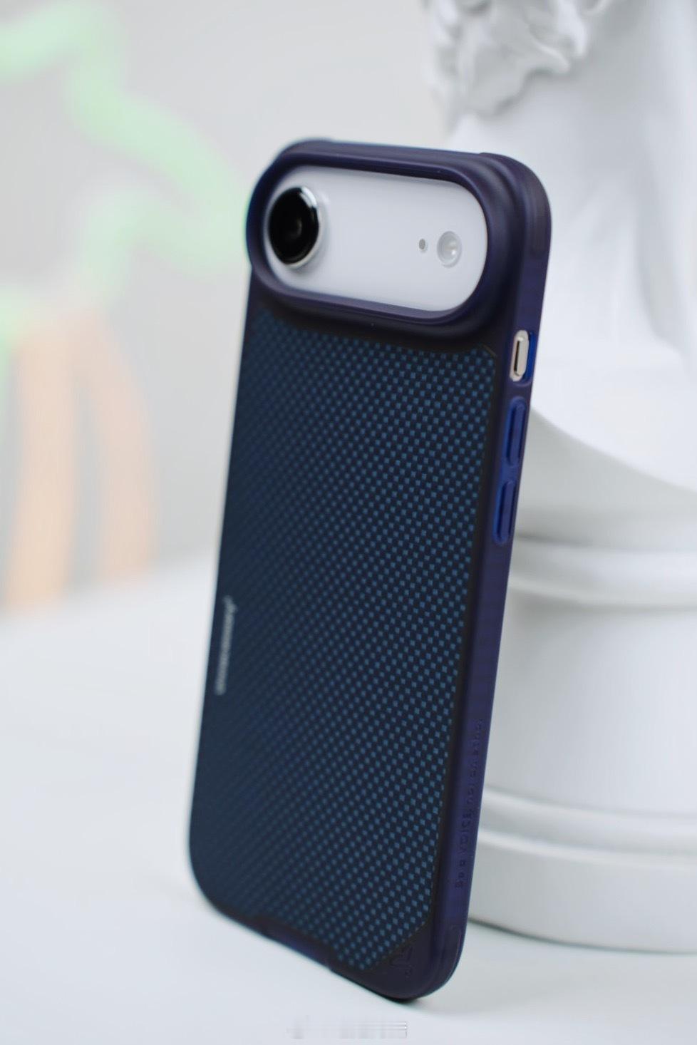 iPhone Air的新衣：赤碧・趙子龍整机壳身仅23g，Air设备本来就是减负