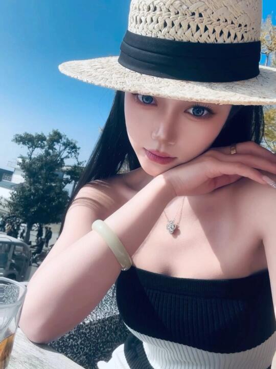 对视三秒