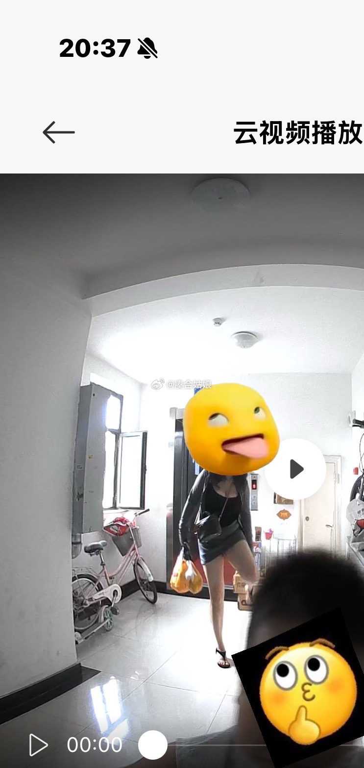 姐们儿这张图，腿笔直笔直的粗，还挺好看
