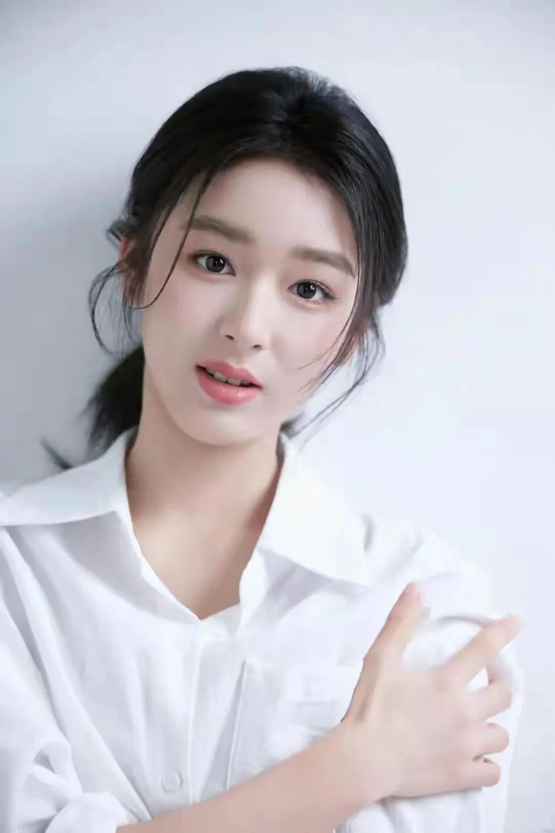 你觉得女人最吸引男人的地方是什么女生的隐藏爱意 女性拥有的魅力 你会选择抱怨生活