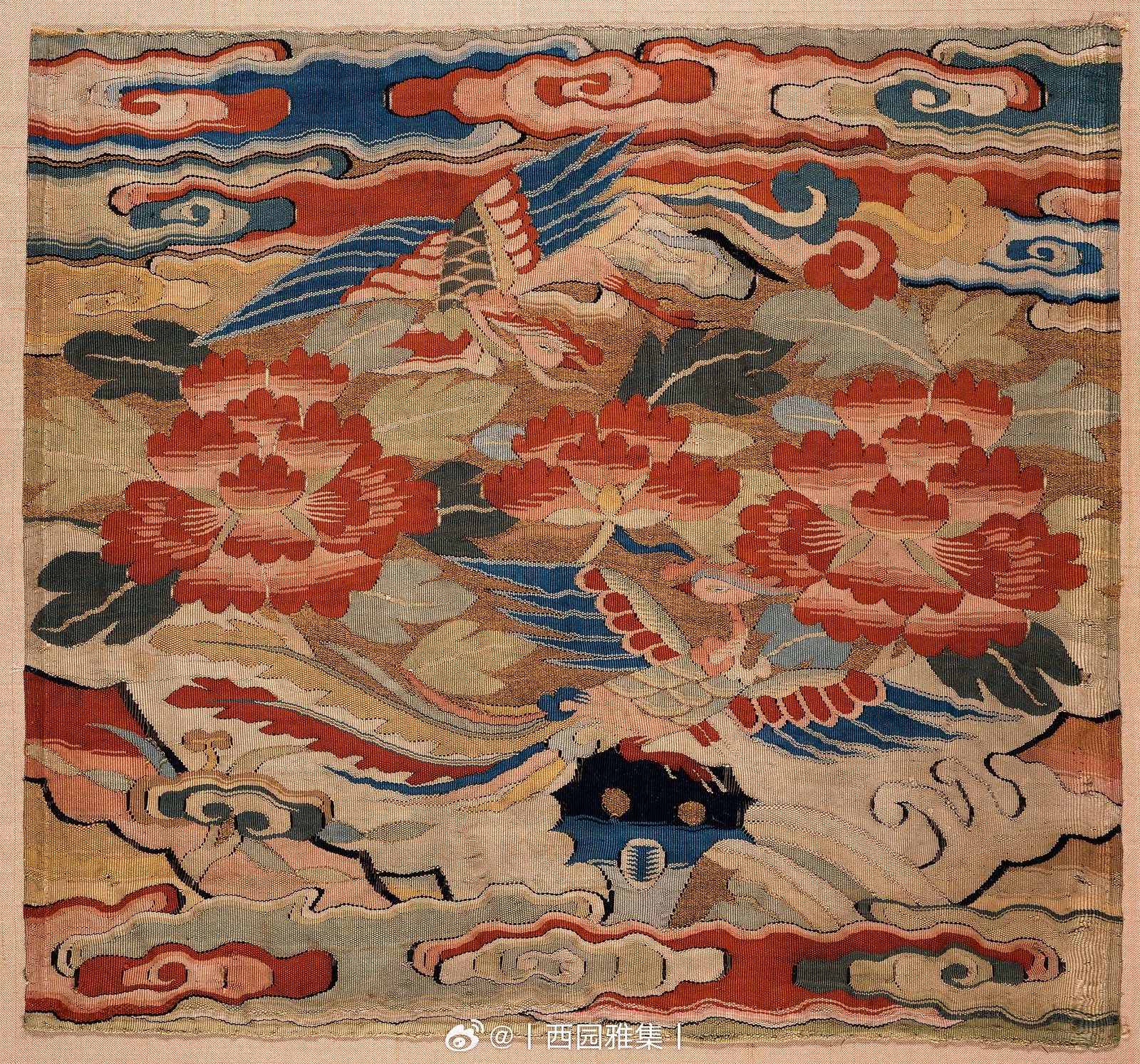 锦绣集 | 明 缂丝鸾凤穿花纹补子尺寸：34.9 x 33.0 cm来源：美国波