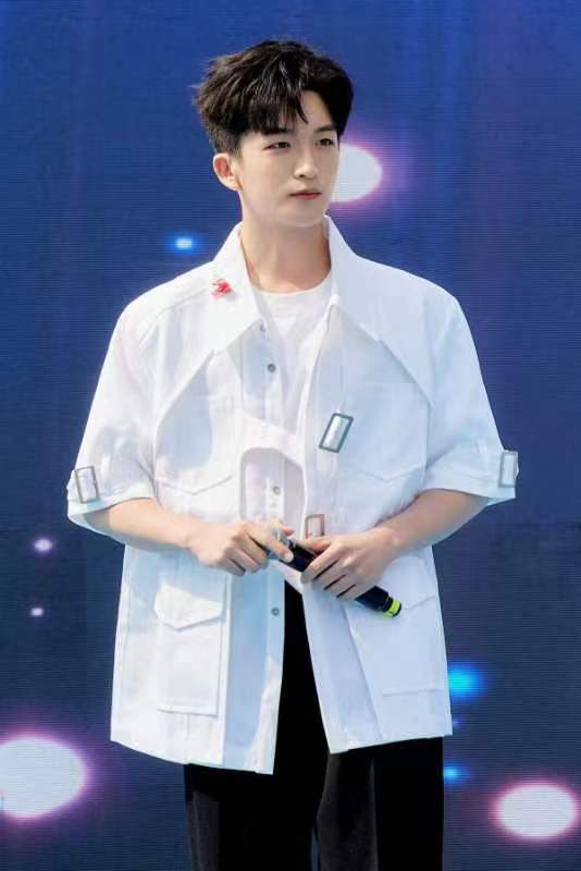 #黄子弘凡山东音乐节首秀##青岛即墨嗨ME青春音乐节# 这个五一假期又可以看到我