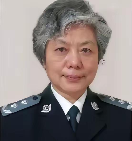 “不能判刑，那就高额罚款！”中国人民公安大学李玫瑾教授建议，凡是扶了老人被要求天