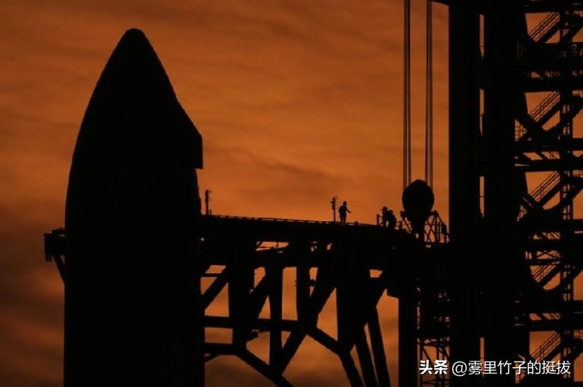 太空探索技术公司将发射升级版星际飞船，开展第 12 次试飞。
太空探索技术公司计