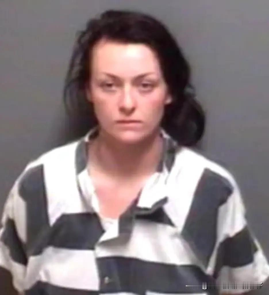 温诺娜·贾德女儿被捕
现场曝光: 温诺娜·贾德的女儿格蕾丝·保琳·凯利在阿拉巴马
