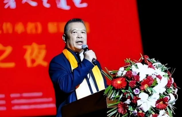 世界洪门总会向全球华人社会扔出“重磅炸弹”——以最直接、最不留情的方式，宣布与左