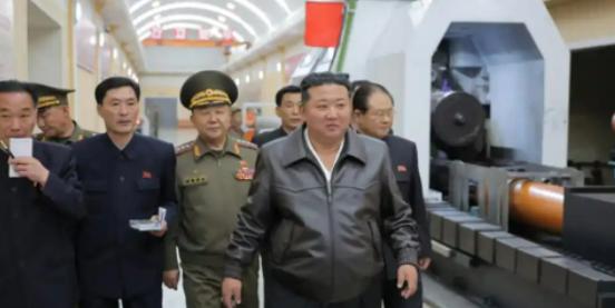 朝鲜会不会成为一下个委内瑞拉？
 
之所以会有人产生这种联想，是因为这两个国家都