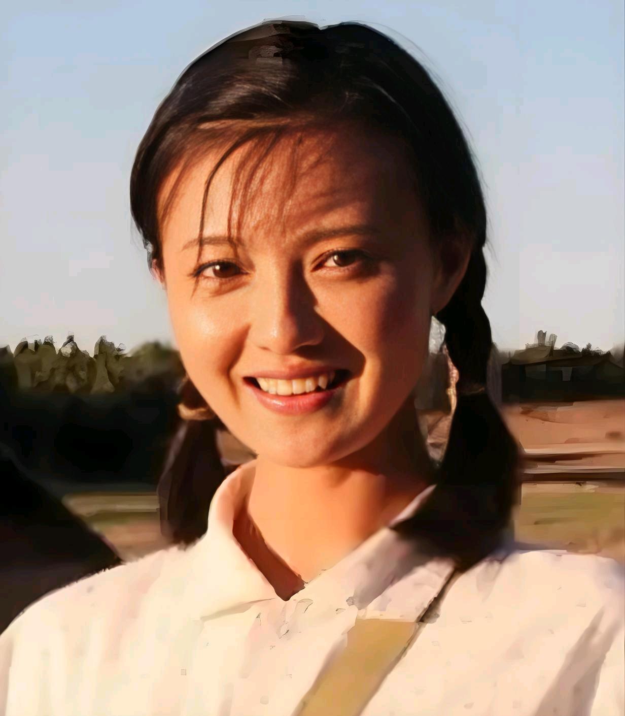 1976年，25岁女知青抱着4岁儿子回京，母亲气得半死，怒骂她未婚先孕，不知羞耻