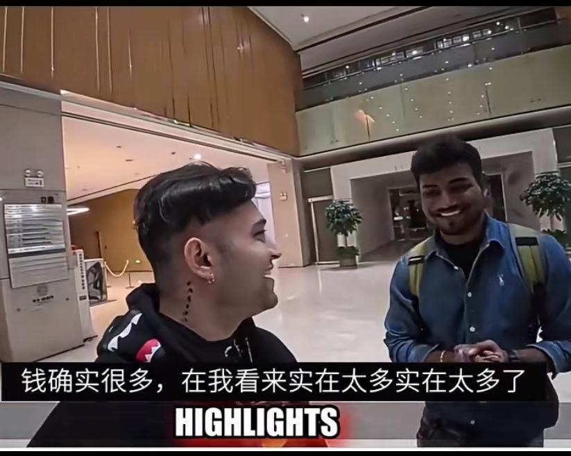 刚到中国才一年的印度人，做瑜伽老师月入几十万卢比，不会说中文，开心地跟别人分享自