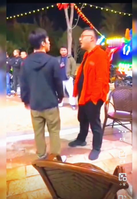 说白了，还是车不够好。
如果他开的不是30万的小米su7，而是500多万的豪车。