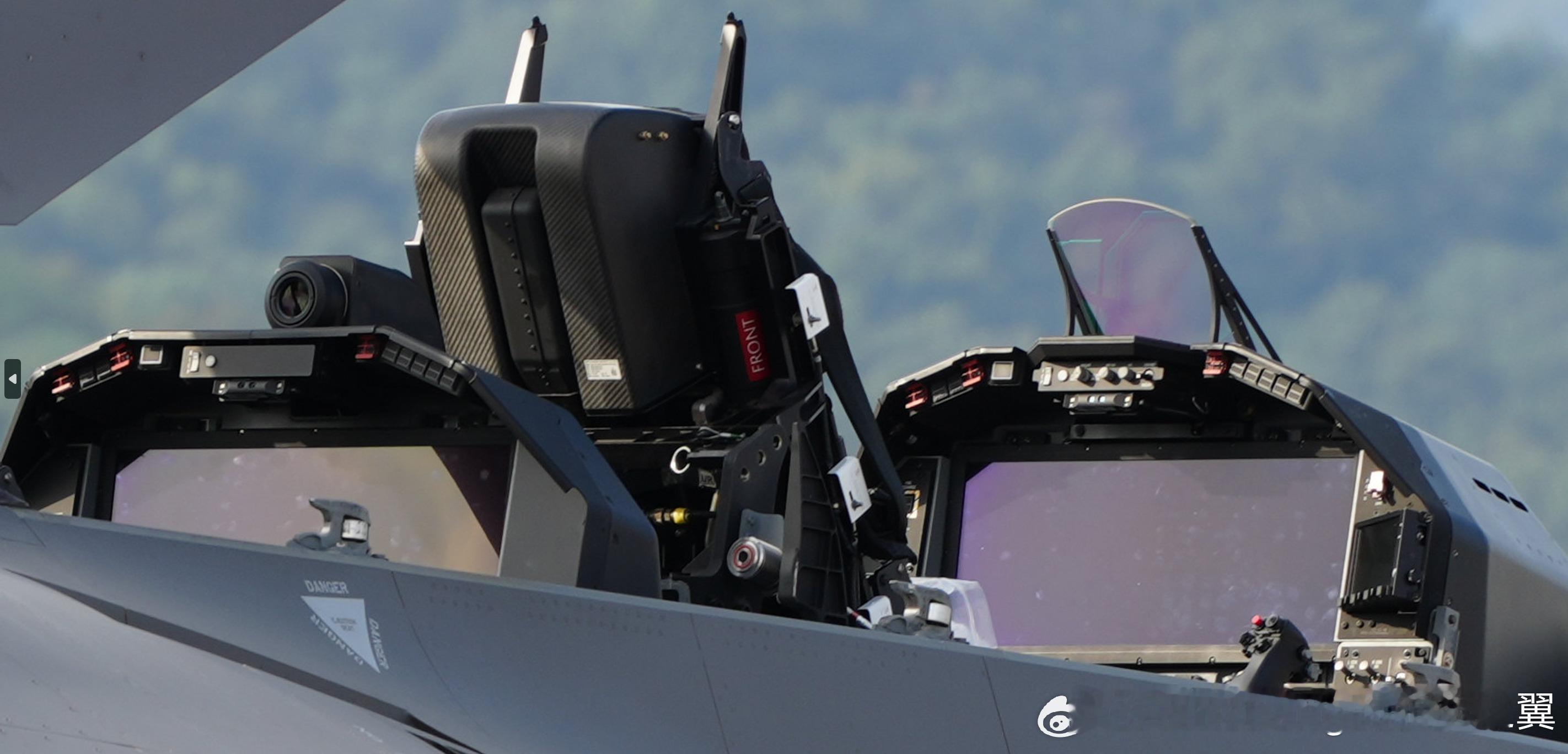 KF-21第4架原型机的双座座舱 ​​​