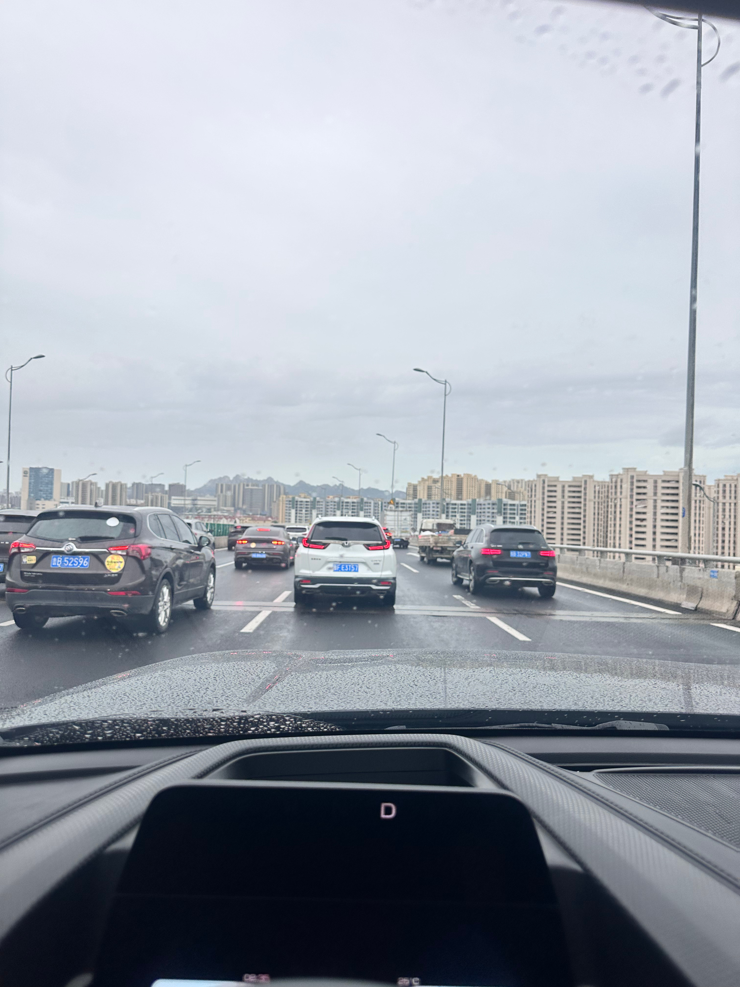 小7刚刷完车怎么就下雨了[允悲]下次洗车前一定看看天气预报。 ​​​