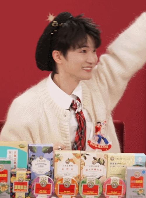 可爱的摇摇深[飞吻][飞吻][飞吻]