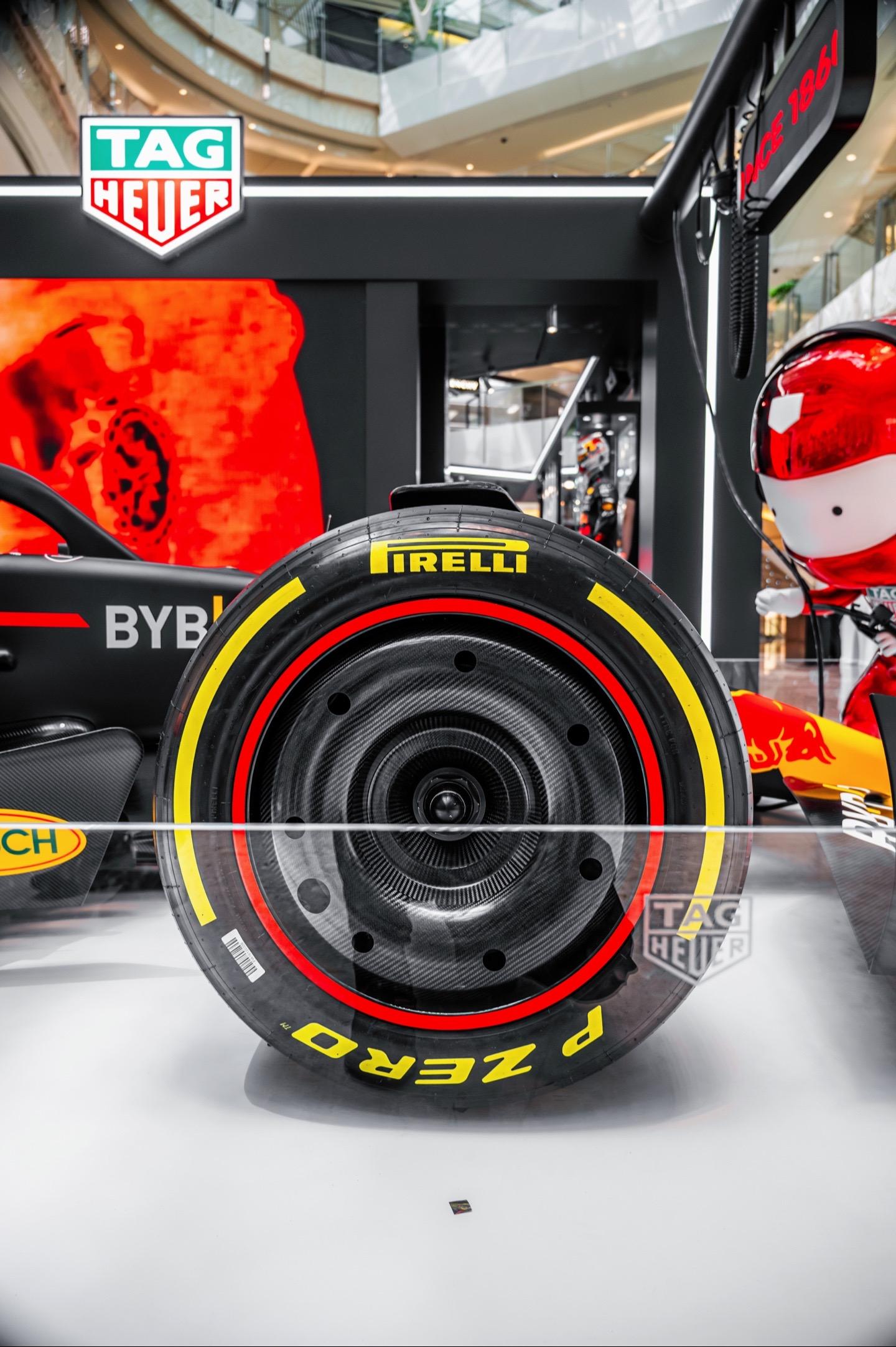 男人对圆形物体总有着特殊的迷恋