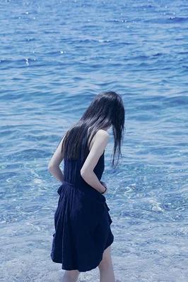 任何东西，
错过了最需要的时候再出现，
就毫无意义了。

小时候想吃的那颗糖，