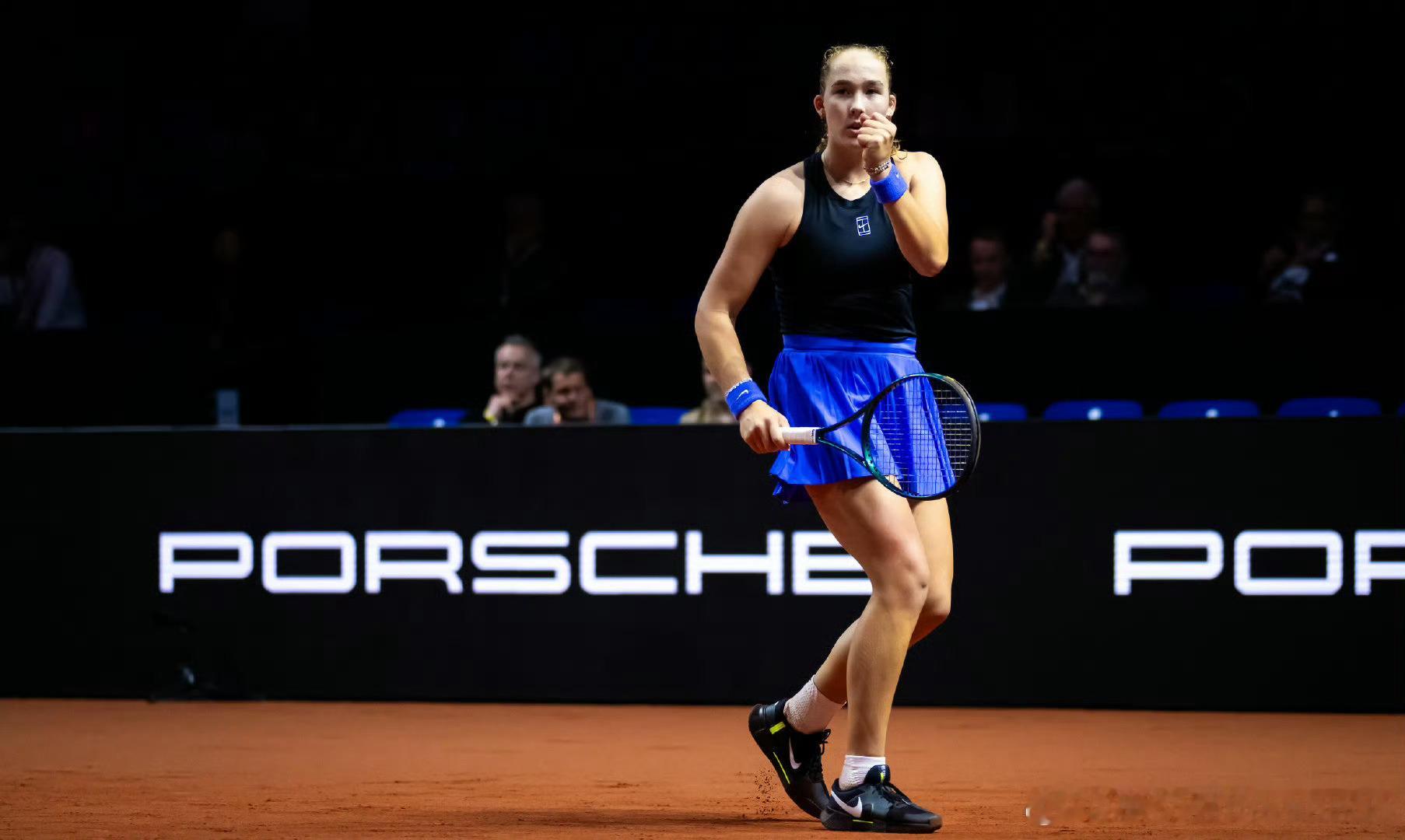 斯瓦泰克，凌晨在斯图加特500赛三盘被米拉·安德列娃逆转🔄6-3/4-6/3-