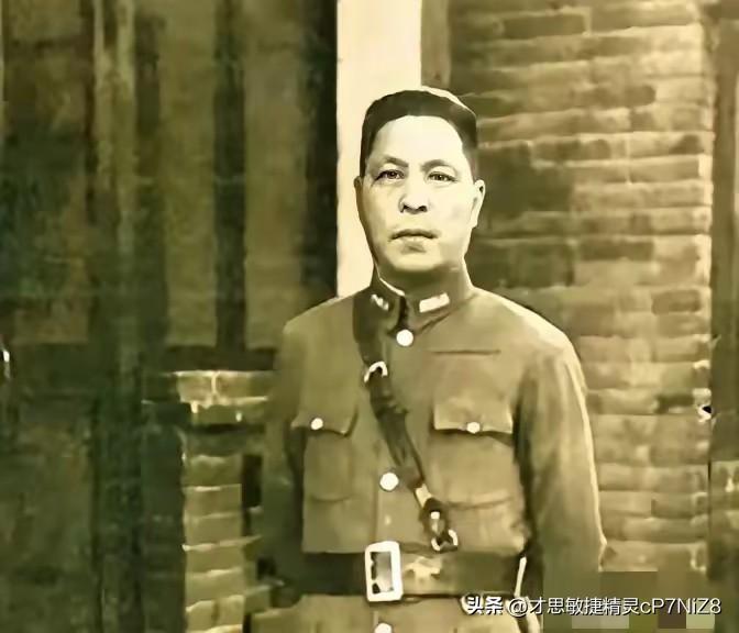 1947年11月，解放军给郏县的国军中将武庭麟送去劝降信，武庭麟下令将送信人杀掉