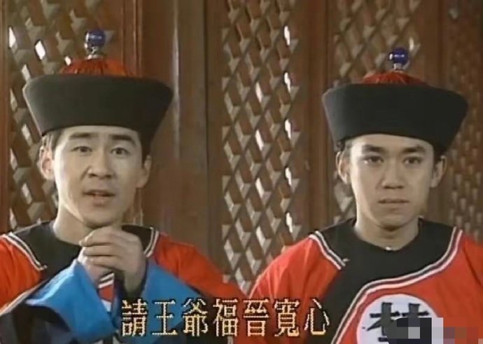 能看出梅花三弄里的这俩人是谁吗？那时还好年轻青涩 ​​​