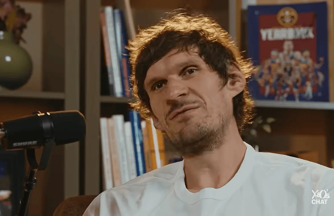 马刺  近日，博班-马扬诺维奇在节目中回忆了自己离开马刺、加盟活塞时与格雷格-波