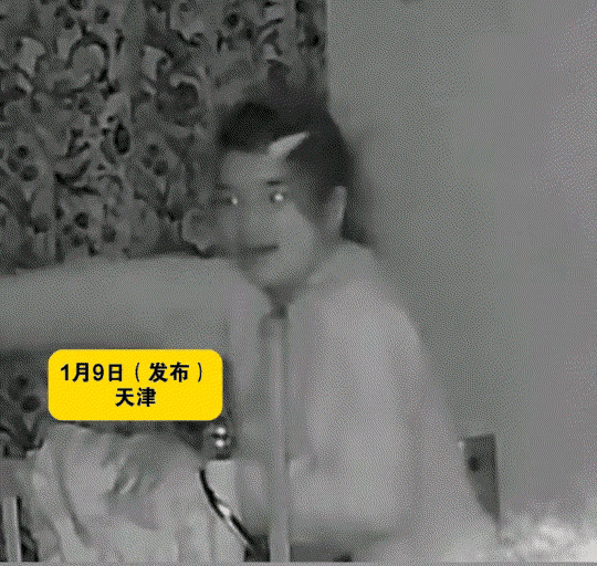 深夜窗前一瞬间，丈夫的守护让她感受到世上最真挚的爱！感人至深的幸福瞬间震撼全网！