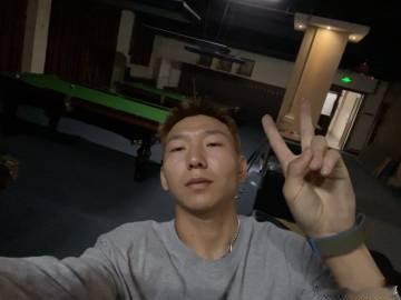 #阿如那 莽村的爱# 狠人也有深情的一面[抱一抱] ​​​