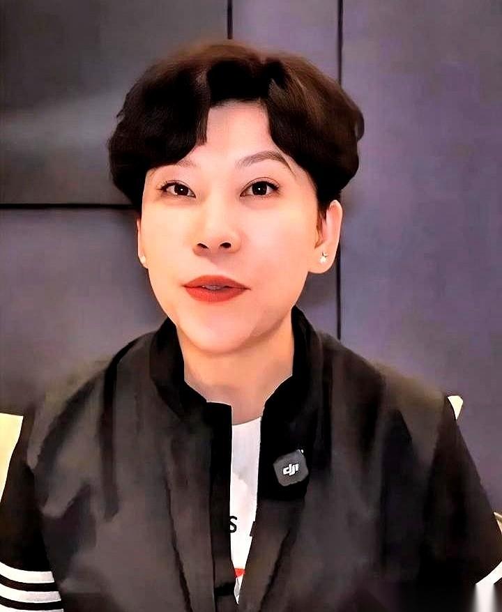 全锦赛男双决赛的赛果一出，整个乒乓球圈都沉默了半秒。38岁的马龙和36岁的许昕，