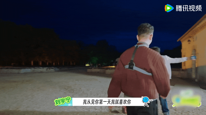 刘宇宁宋茜在法国演上短剧了笑发财了，你们两个人也是很有默契了，毕竟来了波短剧可还