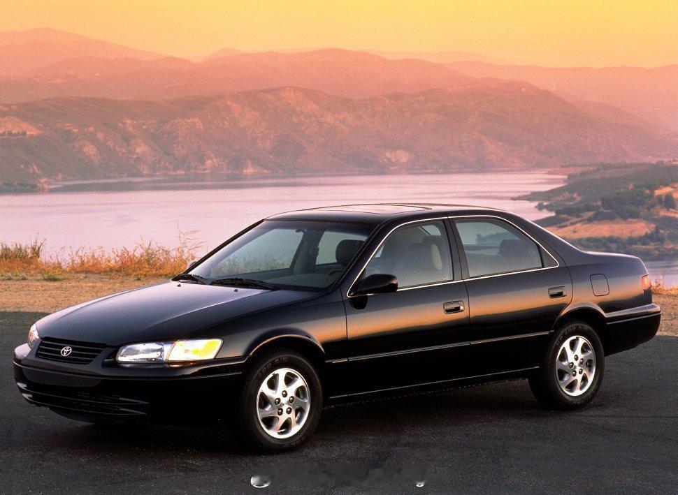 终于明白我为啥喜欢星瑞了，原来这种修长端庄的气质和XV20不谋而合。众所周知，X