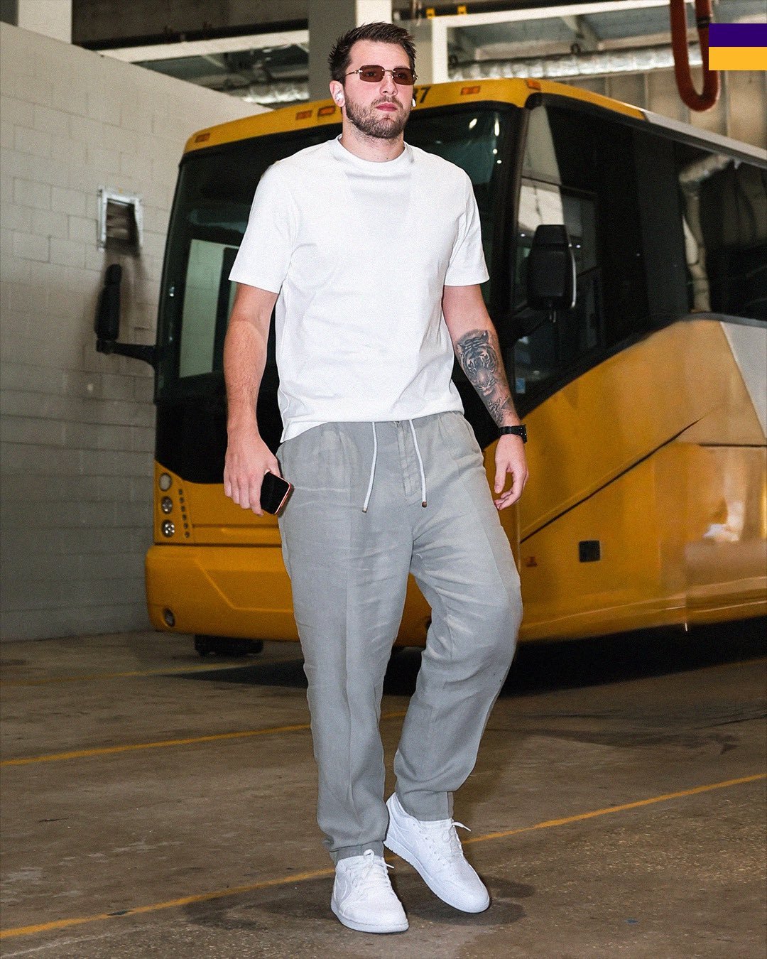 东契奇ootd 我滴妈，帅哥今天的妆造，好像没有变，又好像都变了湖人vs魔术东契