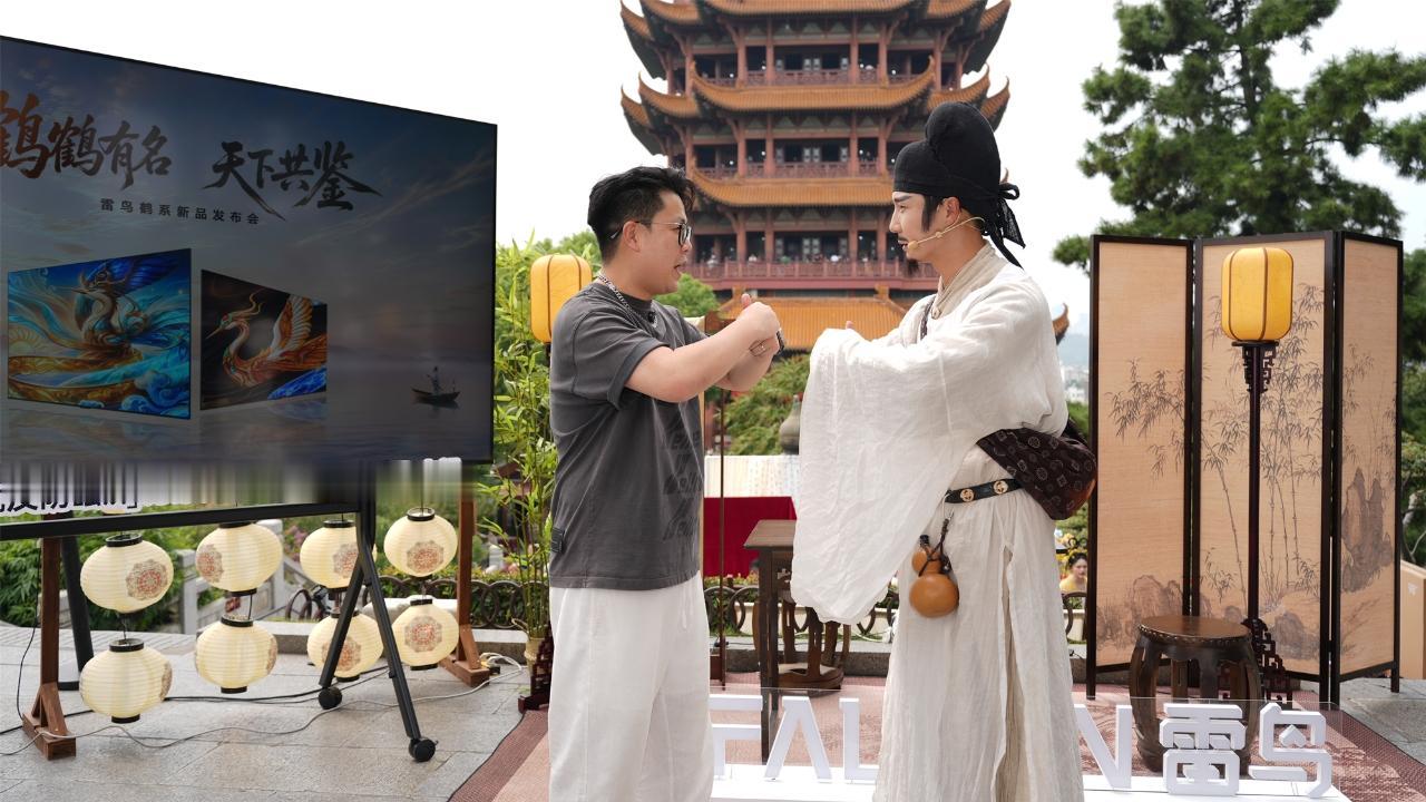 现在的电视市场真的太需要雷鸟这种品牌了！别家都在悄悄溢价、玩参数套路割韭菜，只有