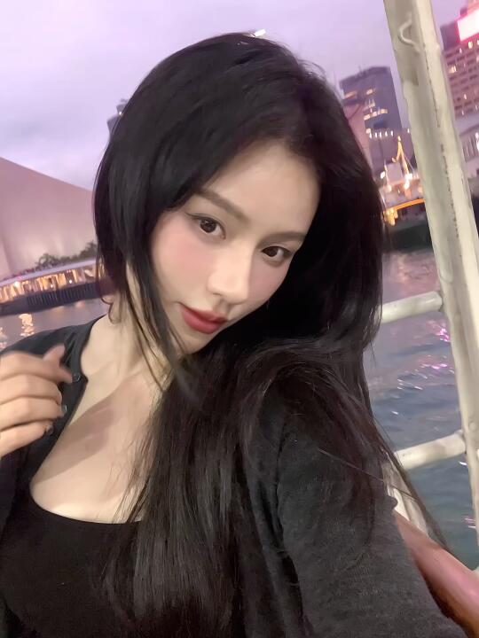 把偷拍我看海的照片送我好吗