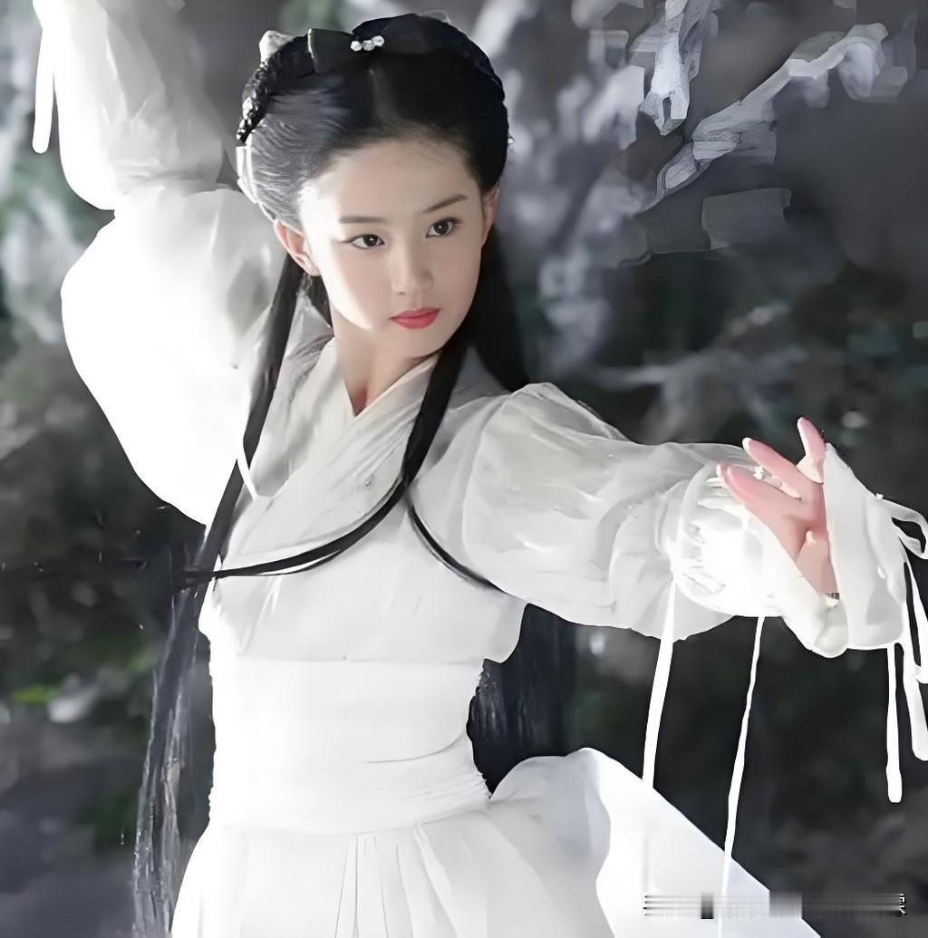 明明演的不是仙女，却比仙女更仙的四位古风美人。

刘亦菲的小龙女、高圆圆的周芷若