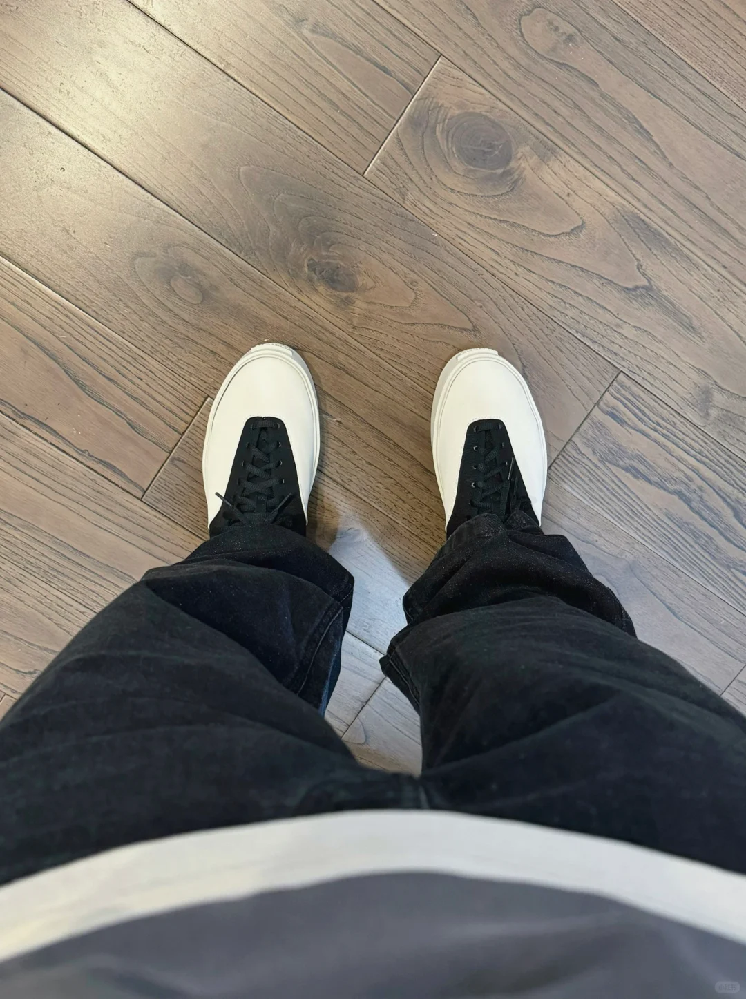 经典黑白灰｜牛仔裤穿搭