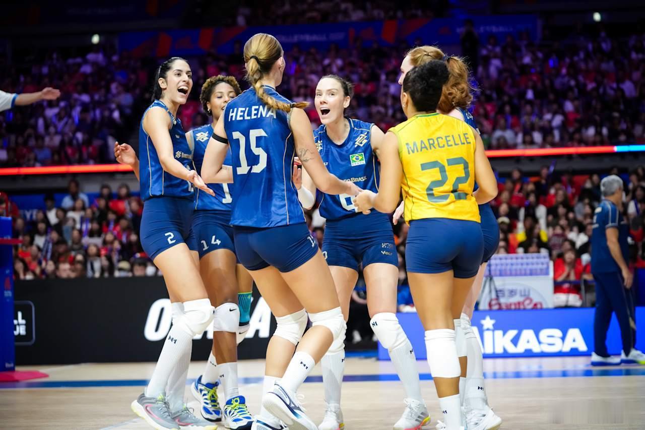 国际排坛动态巴西女排3比1日本女排巴西女排3-1（25-20/19-25/25-
