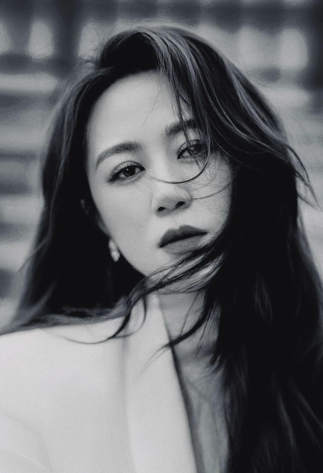 FA studio 拍了拍马丽
FA studio ✖️马丽
一程留白，自成故事