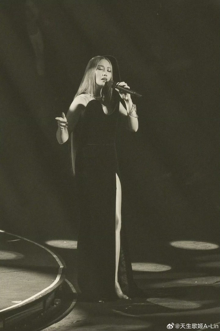 ALin澳门开嗓微博文化交流之夜解锁魅力澳门A-Lin，用歌声连接大众与文化交流