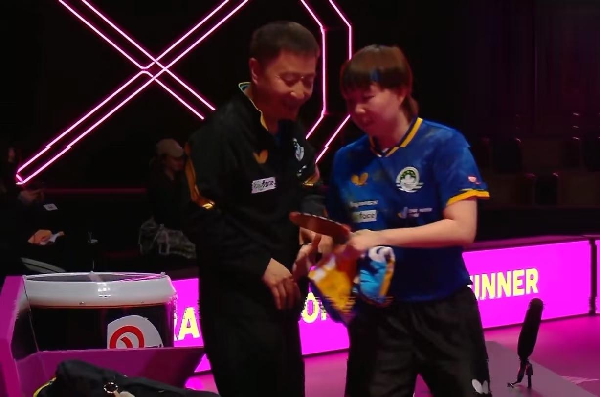 陈振江教练宝刀未老，指导朱雨玲首秀迎来开门红，这位前国乒教练果然是最优秀的！
