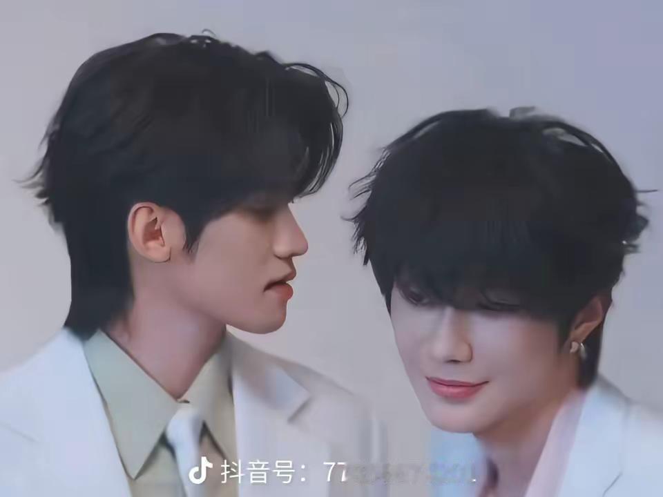 不是刻意为之，而是“我想要靠近你”😂😂郝甜甜😘高茶茶😁😁