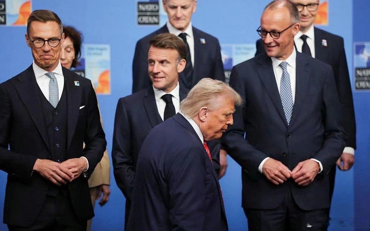 特朗普说，欧洲诸国给予他前所未有的尊重，听从他的指示，说他如同“欧洲共主”。 