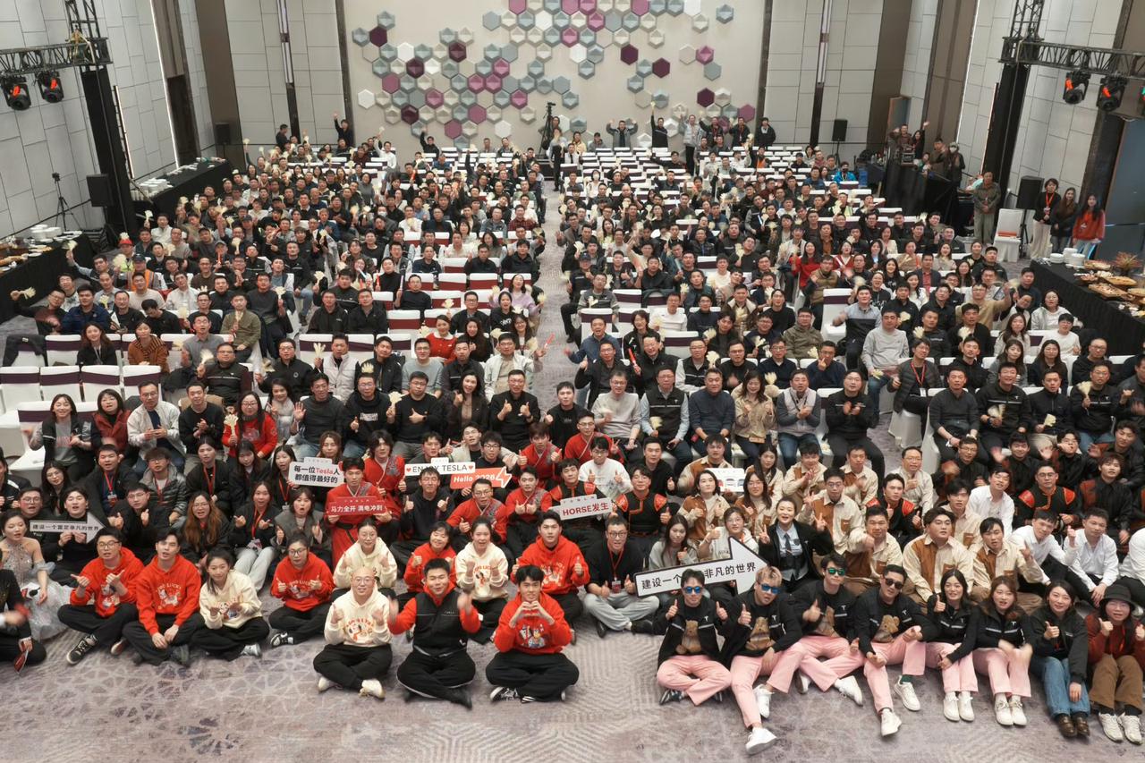 最近发现好多公司都取消年会了，这事儿说白了也不奇怪。以前年会就是员工出几个节目，