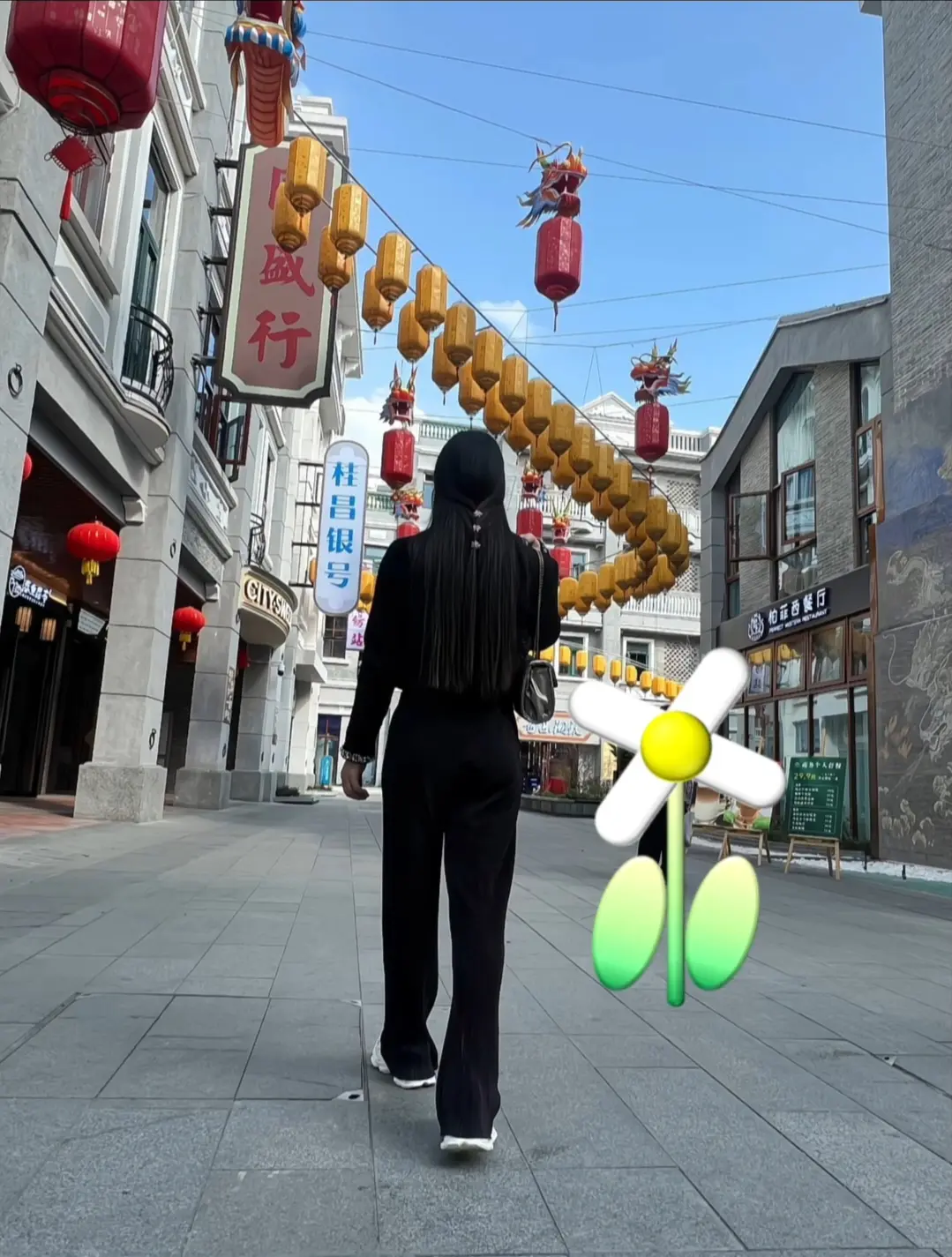 总有人间一两风💨，填我十万八千梦🫧 答案在路上，自由在风里，风吹哪页，读哪页