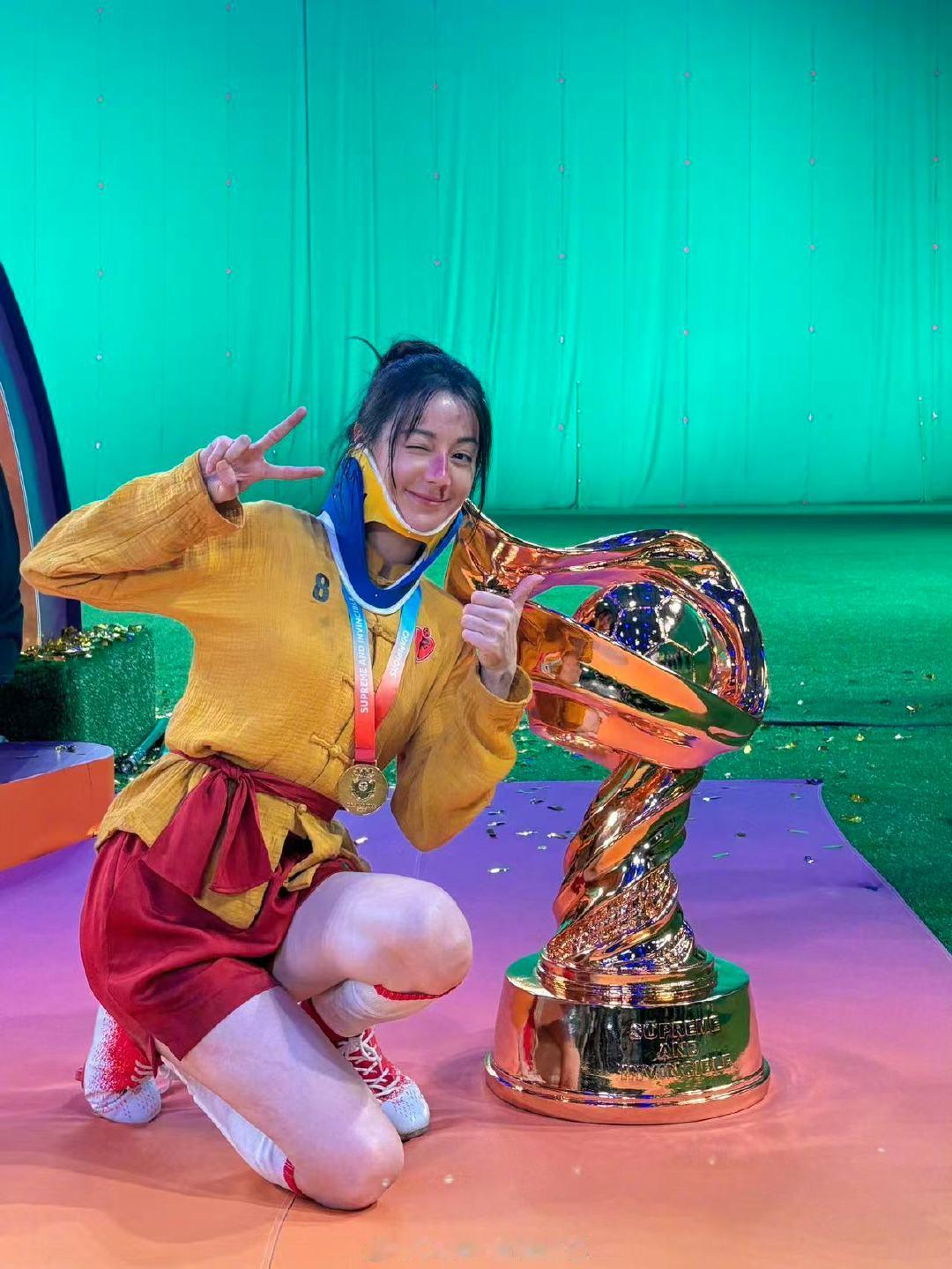 迪丽热巴幕后限定片段迪丽热巴幕后限定片段抢先解锁期待这个迪丽热巴迪丽热巴