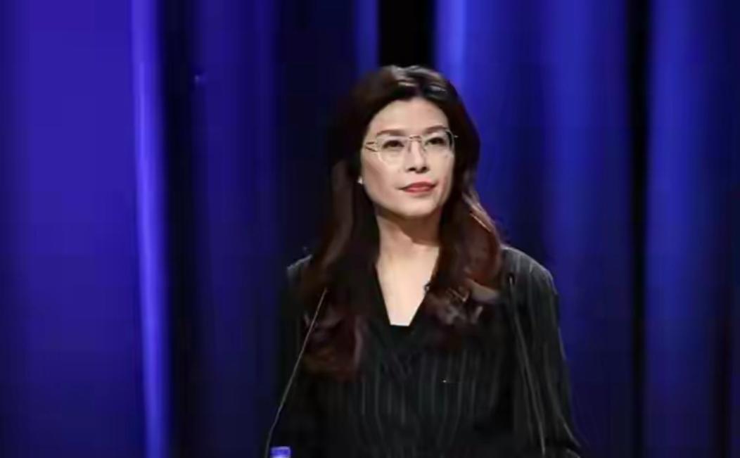 变卦了？郑丽文访美日期确定，声称两岸要和平，美国至关重要

就在4月12号，郑丽