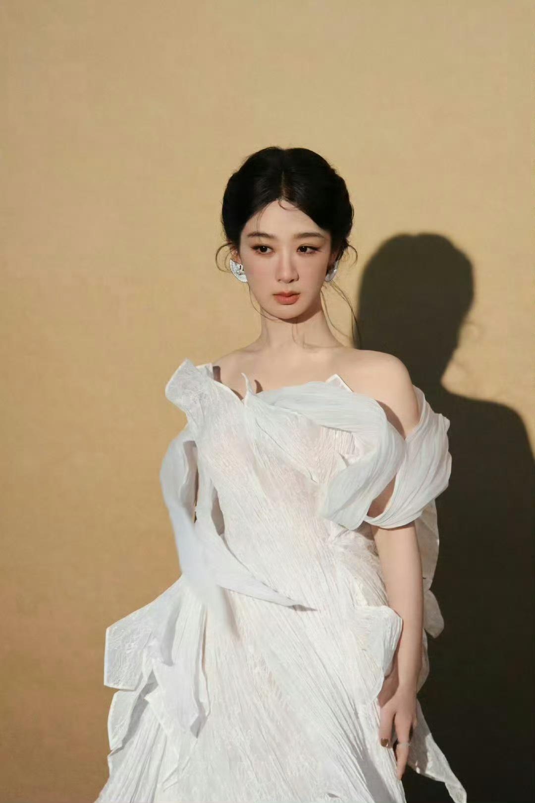 杨紫新剧玉兰花开君再来11月底海南开机，杨紫欧豪领衔主演！