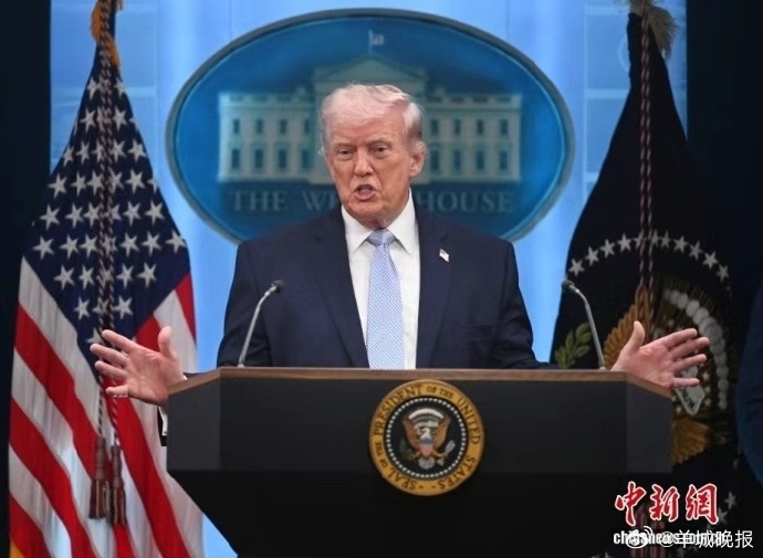 【#特朗普警告伊朗不迅速行动将一无所有#】美国总统特朗普当地时间17日在社交媒体
