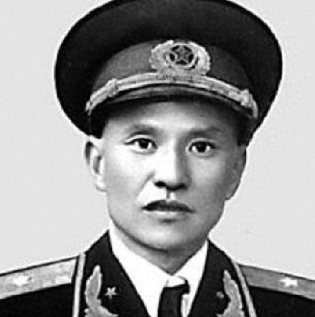 军部未批准出击计划，师长却自行下令发动战斗，最后却创造了军事史上的著名经典案例！