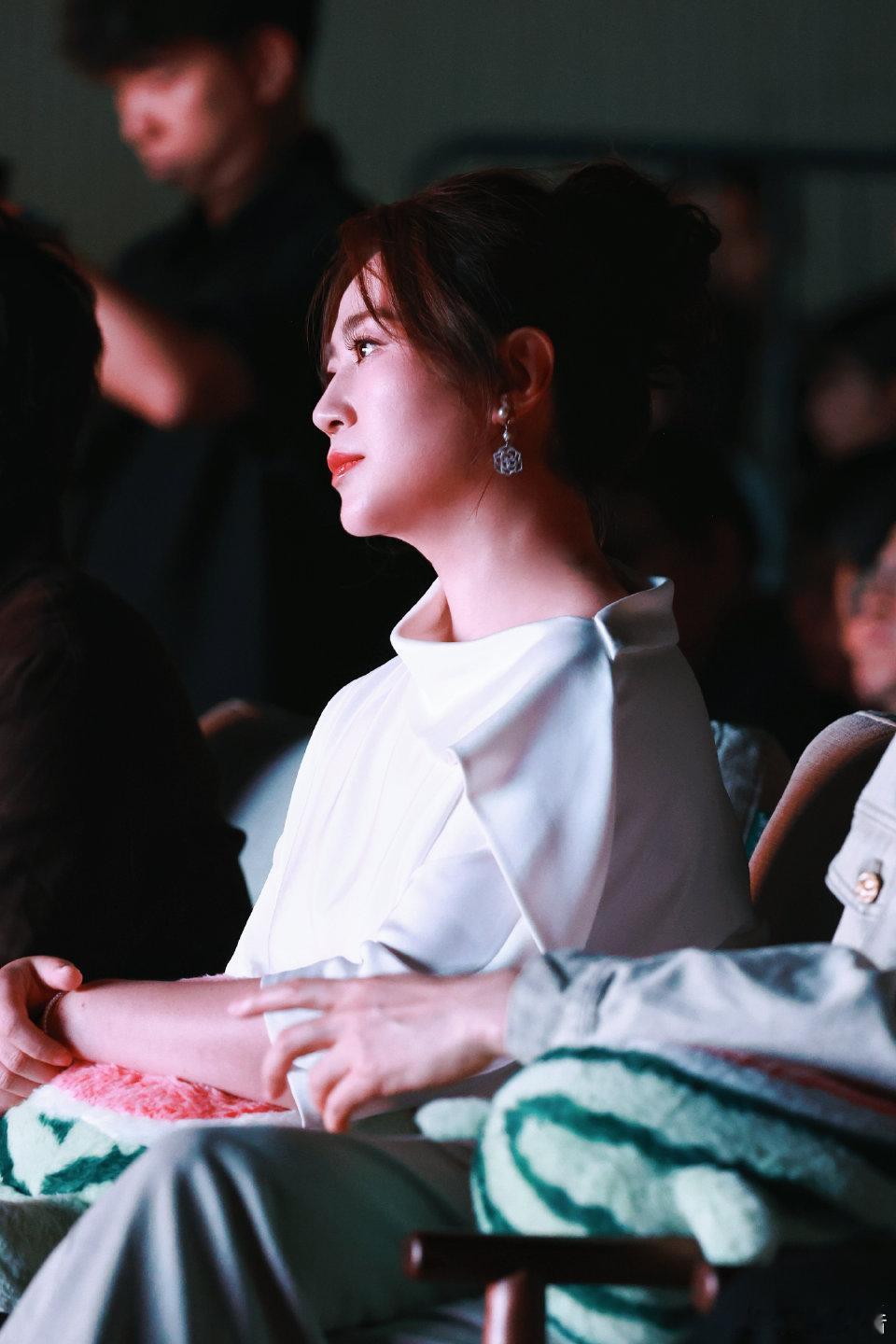 马丽反对男人不坏女人不爱 狠狠赞同马丽！澳门国际喜剧节开幕式上，她表示不认同“男